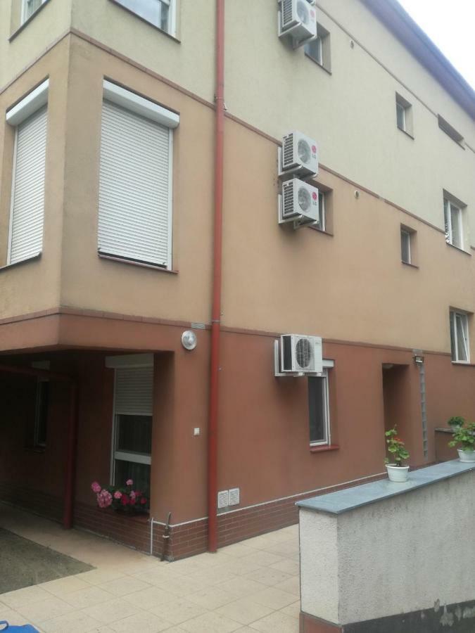 Rose Apartman Debrecen Luaran gambar